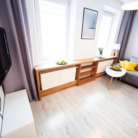 Pozytywny Apartament Przy Rynku 라시보르츠 외부 사진