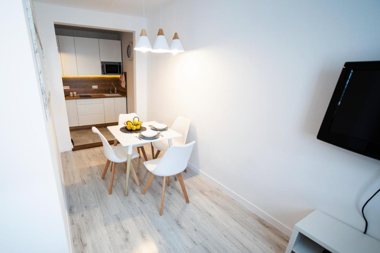 Pozytywny Apartament Przy Rynku 라시보르츠 외부 사진